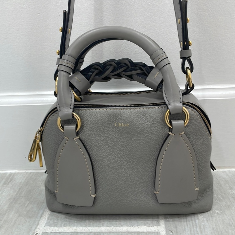 CHLOE Daria Shoulder Bag in Grey